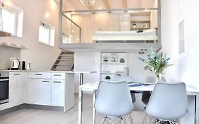 Full Of Light Central Apartment Overlooking Jungfrau Mountain